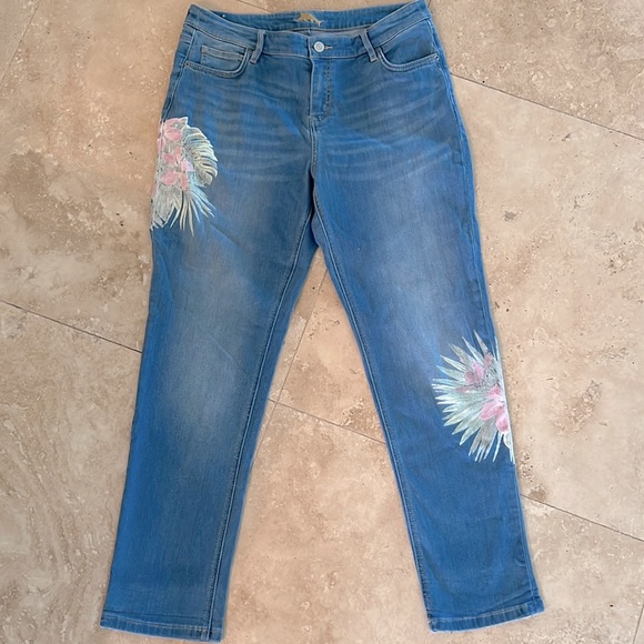 Tommy Bahama Pants - Tommy Bahama painted jeans 32